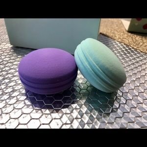 Makeup sponges